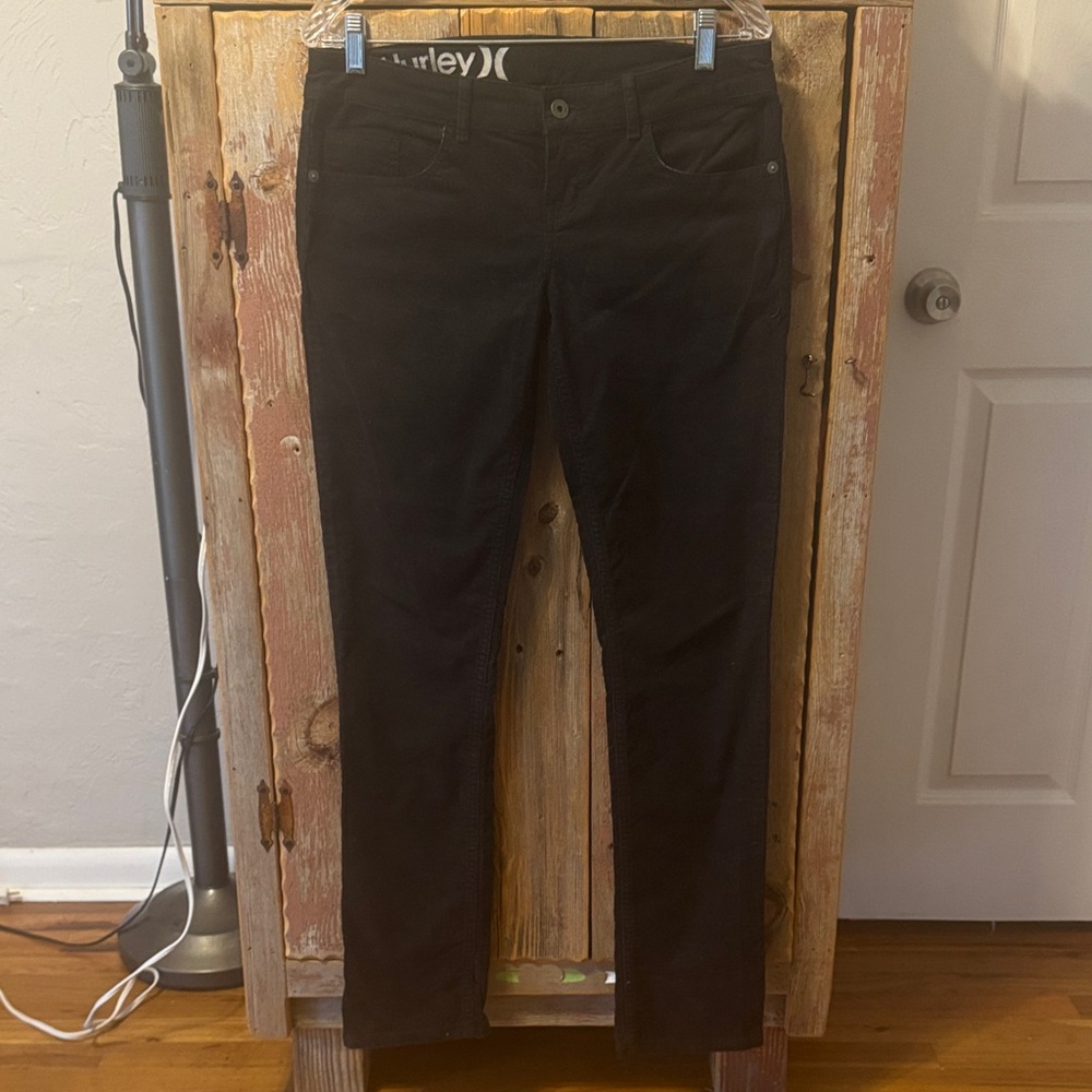 Hurley Black Corduroy Pants Women’s size 29 Stovepipe / skinny